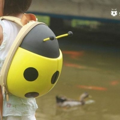 Ba lô hình con bọ cánh cam