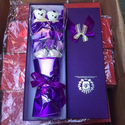 Hoa hồng sáp 11 bông 2 gấu