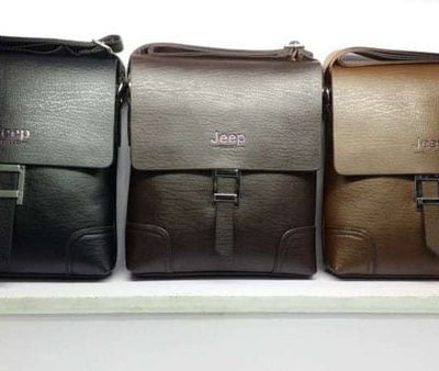 Túi da đeo chéo nam Jeep