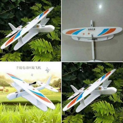 Máy bay chạy pin mô tơ cánh quạt
