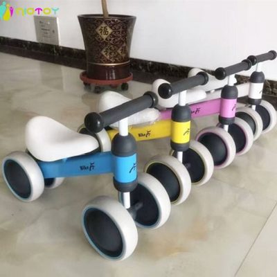 Xe đạp thăng bằng 4 bánh