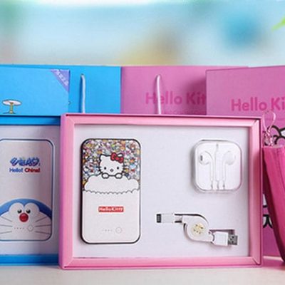 Bộ combo sạc dự phòng ,dây sạc , tai nghe đáng yêu