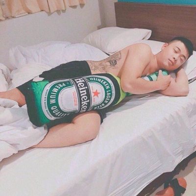 GỐI ÔM HÌNH CHAI BIA HEINEKEN