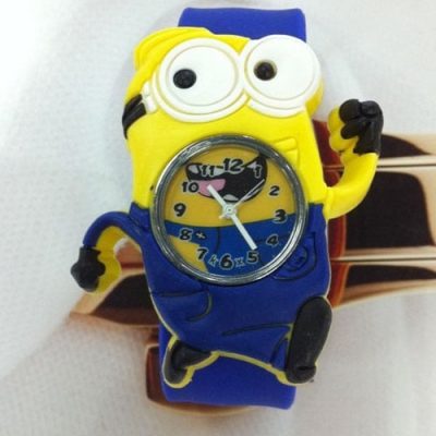 Đồng hồ minion cho bé