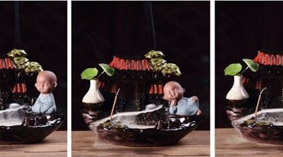 Thác khói trầm hương chú tiểu tọa thiền trên chùa