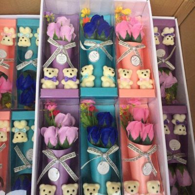 Hoa hồng sáp 3 bông 2 gấu