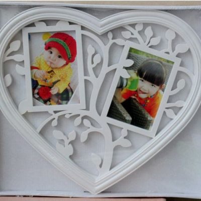 Khung ảnh hình trái tim màu trắng tường