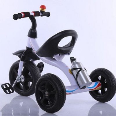 Xe đạp 3 bánh có bình nước