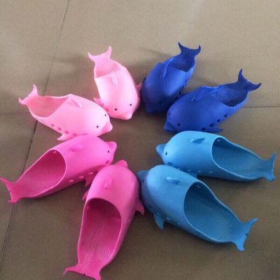 Dép cá heo đáng yêu cho bé