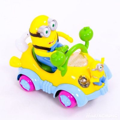 Đồ chơi Minion đi xe ô tô phát nhạc