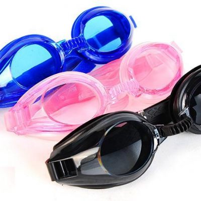 Kính bơi cho bé