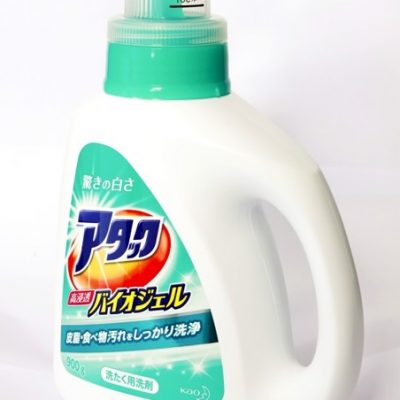 Nước giặt sinh học Attack 900g Kao