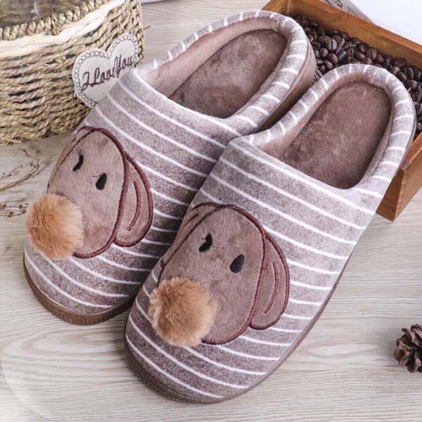 Dep-di-trong-nha-de-cao-su-hinh-voi-con-2