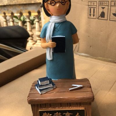 Tượng thầy cô chào mừng ngày nhà giáo Việt Nam