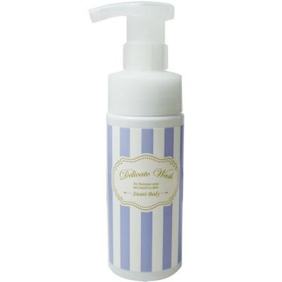 Dung dịch vệ sinh phụ nữ Sweet Body 140ml Santa Marche