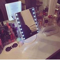 GƯƠNG TRANG ĐIỂM ĐỂ BÀN CÓ ĐÈN LED