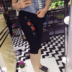 QUẦN LEGGING THÊU HOA HỒNG TOPSHOP DẠNG LỬNG