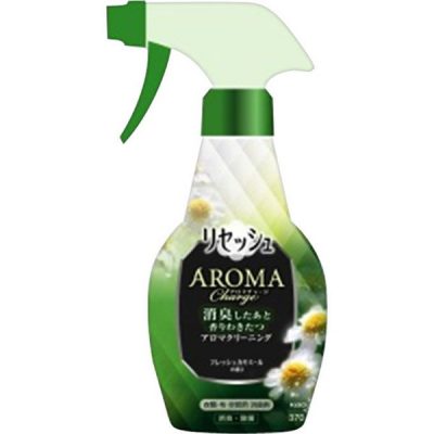 Xịt khử mùi Aroma KAO hương hoa cúc 370ml
