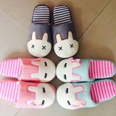 Dép bông đi trong nhà hình thỏ