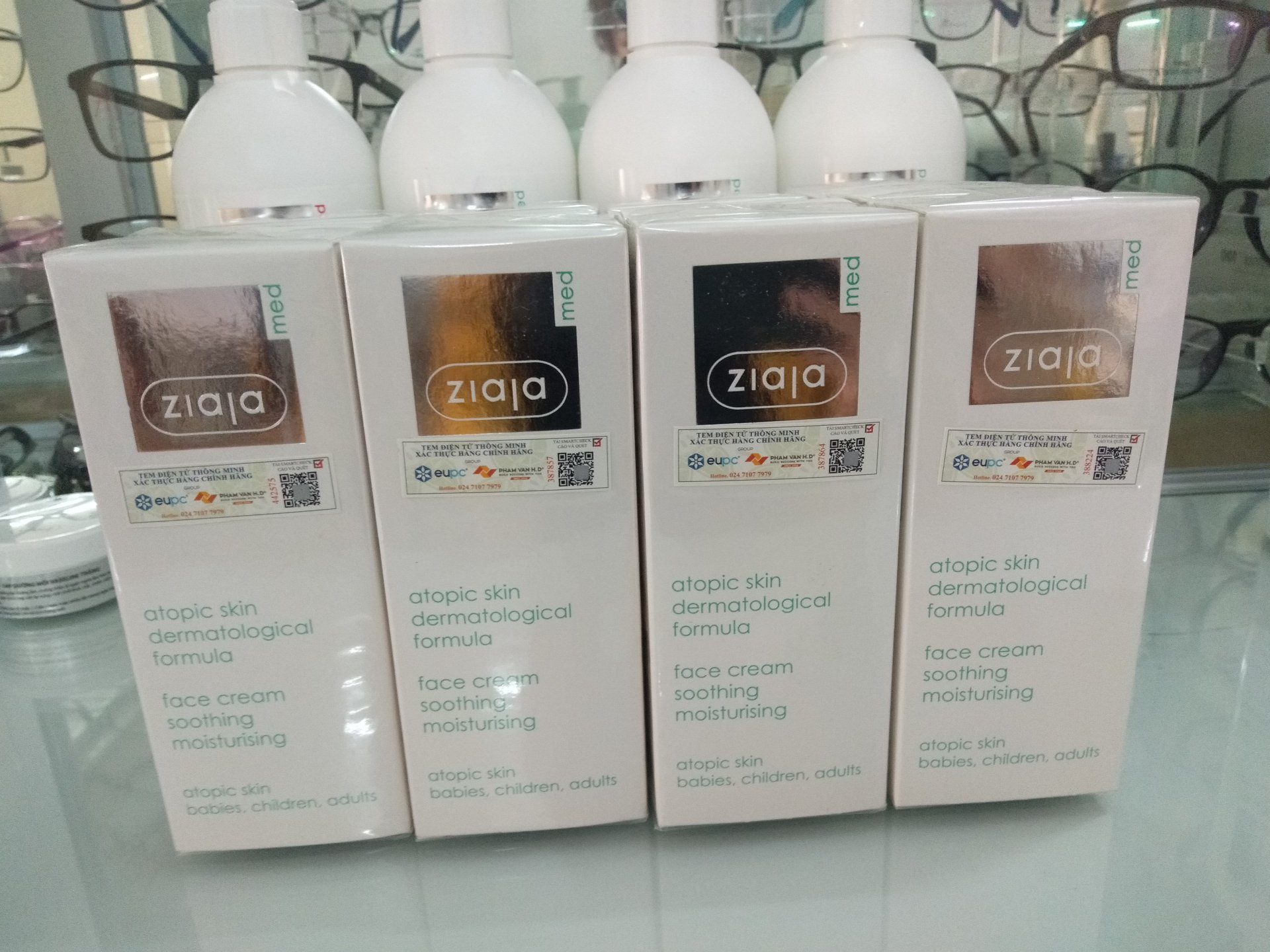 Kem Làm Dịu Kích Ứng Dưỡng Ẩm Chuyên Sâu Ziaja Med Atopic Skin Dermatological Formula Soothing Moisturising