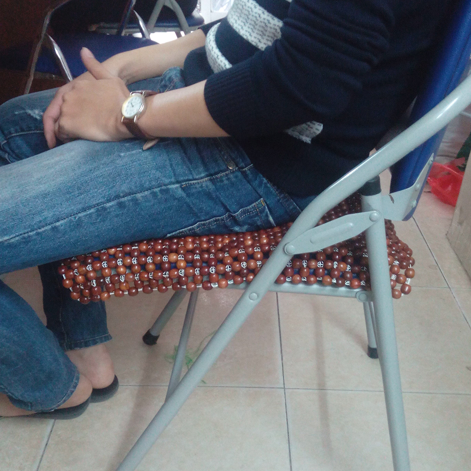 đệm ghế văn phòng hạt gỗ nu hương-6a đệm ghế văn phòng hạt gỗ nu hương-6a